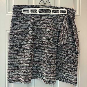 Loft women’s elastic waist striped faux wrap skirt. Size medium.